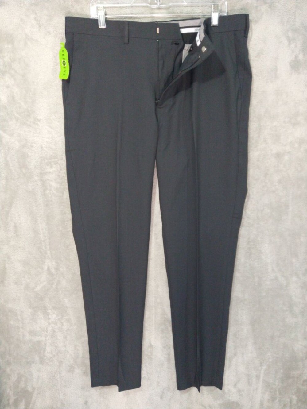 Haggar Dress Pants Mens 36x32 Gray H26 Slim Fit Premium Stretch Wrinkle Free